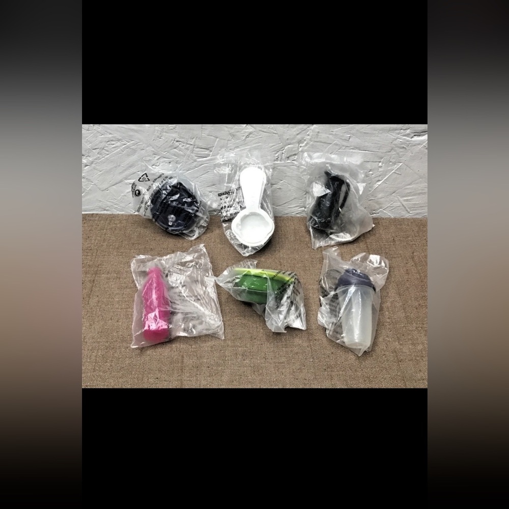 New Tupperware Lot of 6 (3 Keychains & 3 Magnets) No Duplicates - Collectible